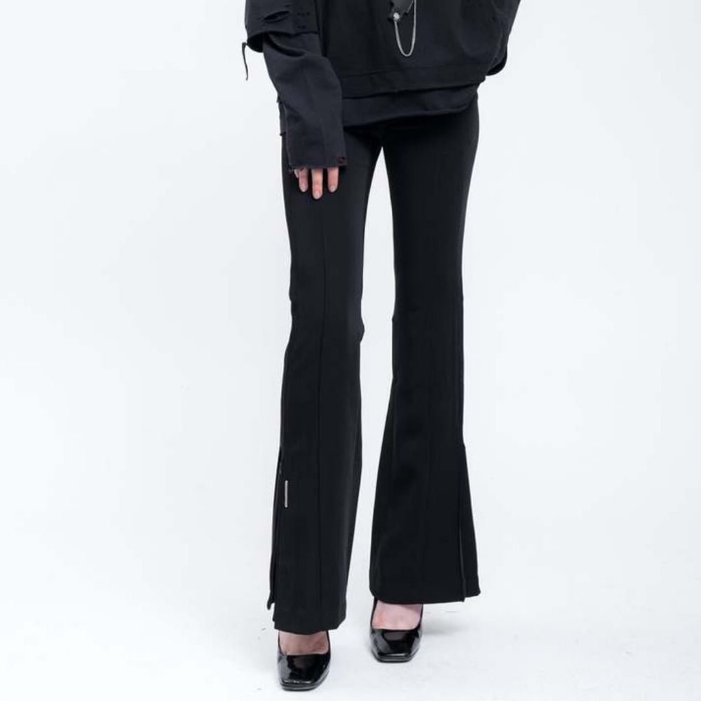 C2H4 Arc Flare Black Pants